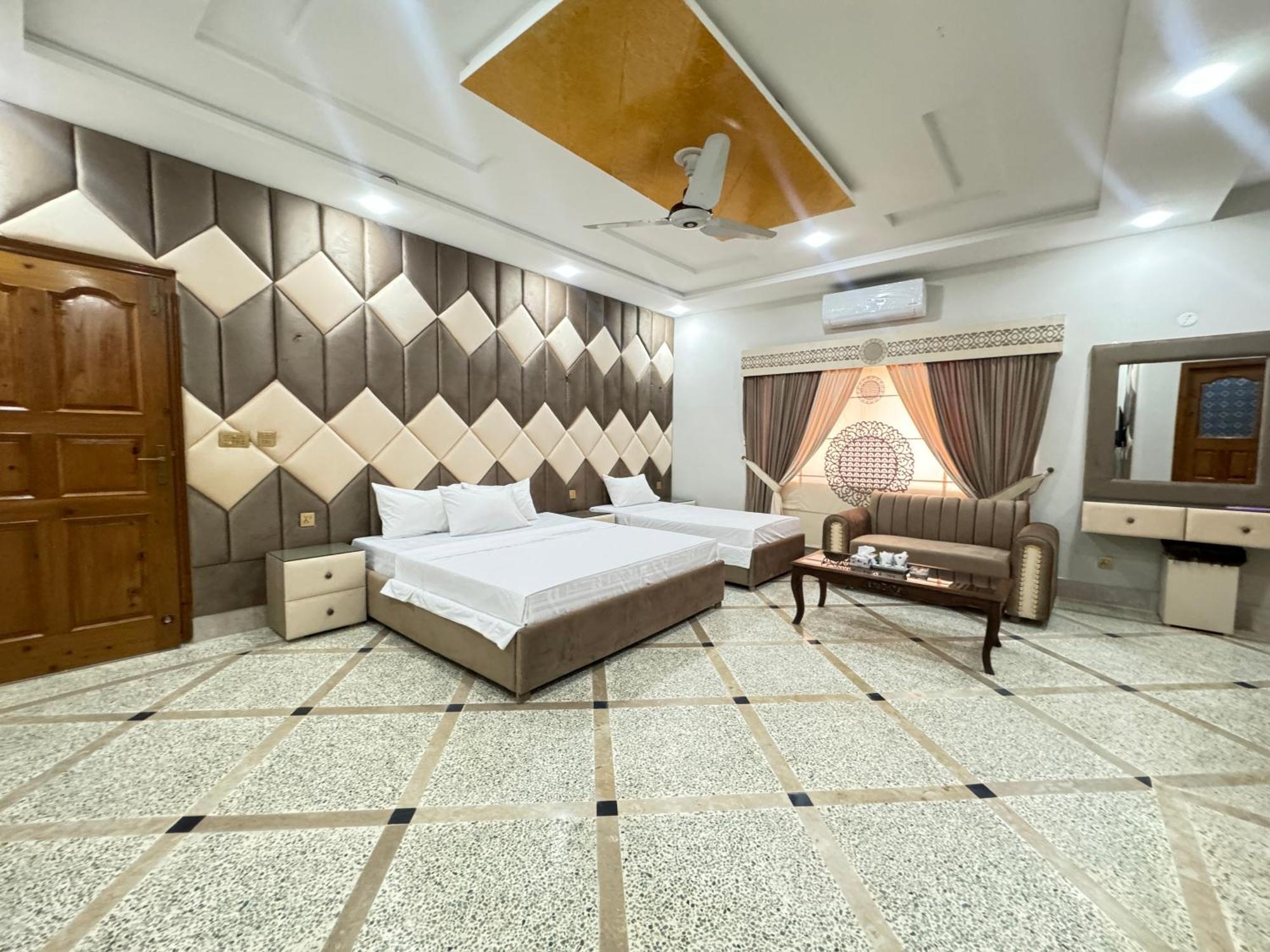Royal Executive Inn Guest House イスラマバード エクステリア 写真