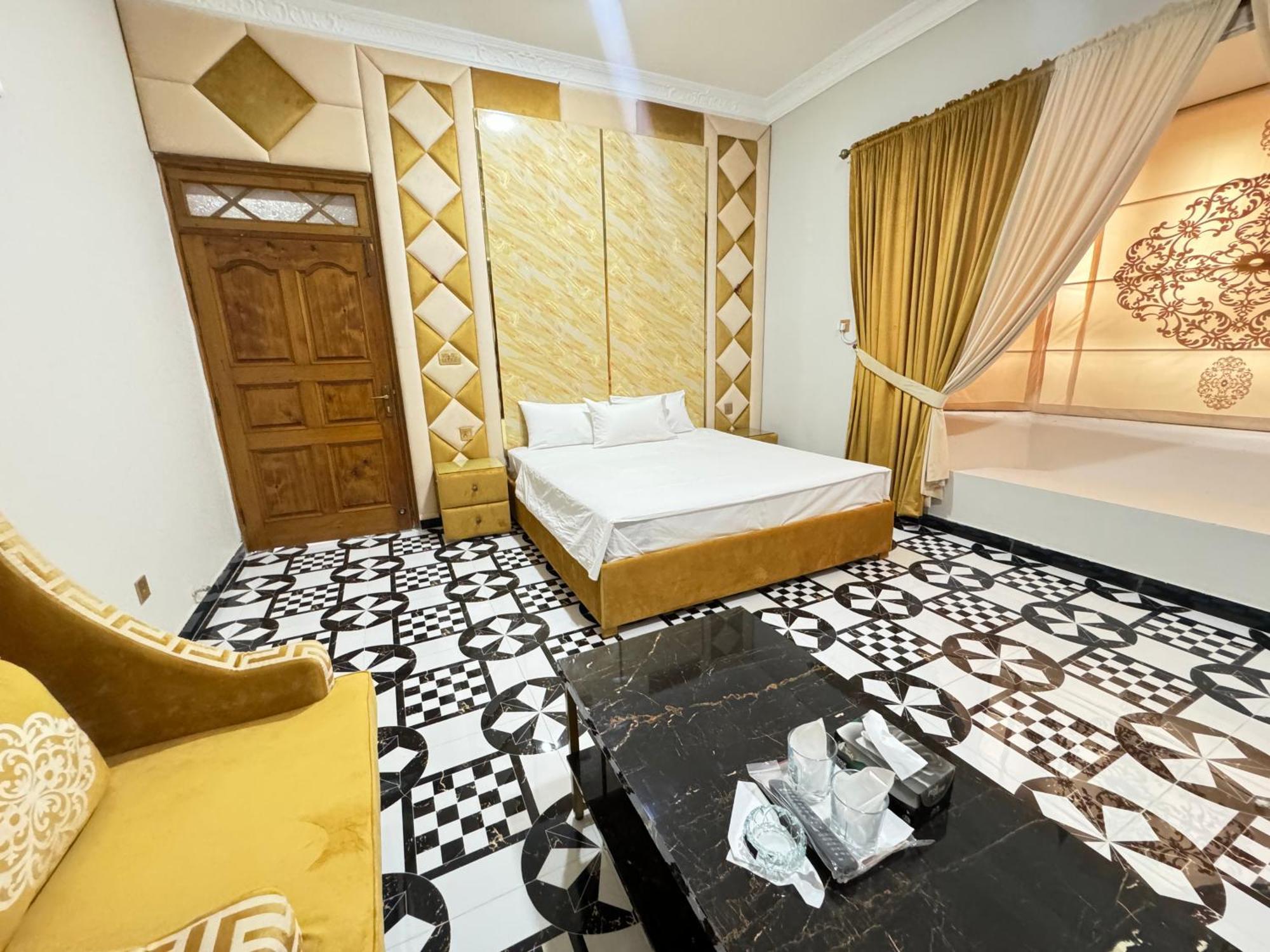 Royal Executive Inn Guest House イスラマバード エクステリア 写真